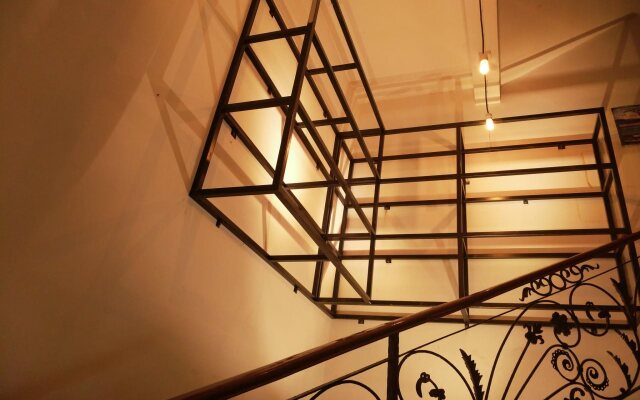 Cather Of The Light Youth Hostel