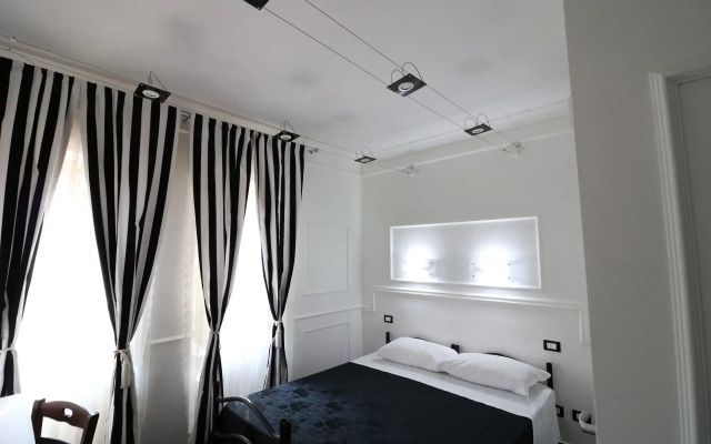 Palace Rome - Hostel