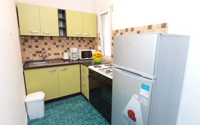 Apartments Mihatović