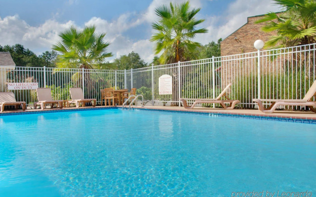 Express Inn Leesville Ft Johnson, SureStay Collection by BW