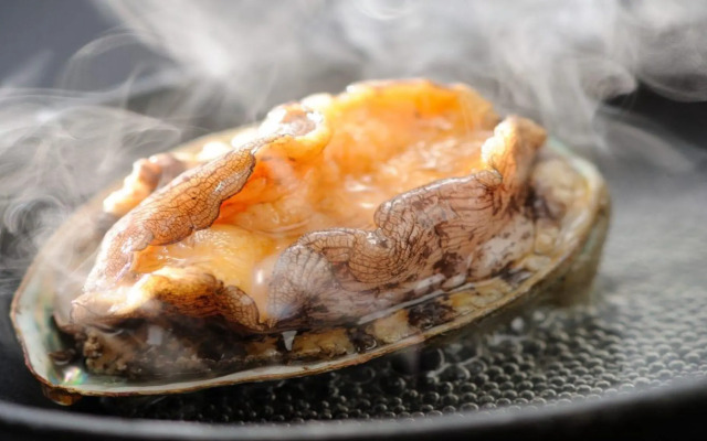 The Heisaura Beach Hotel & Resort