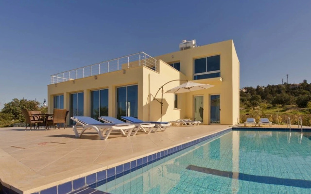 Villa Sunny by Amy Villas