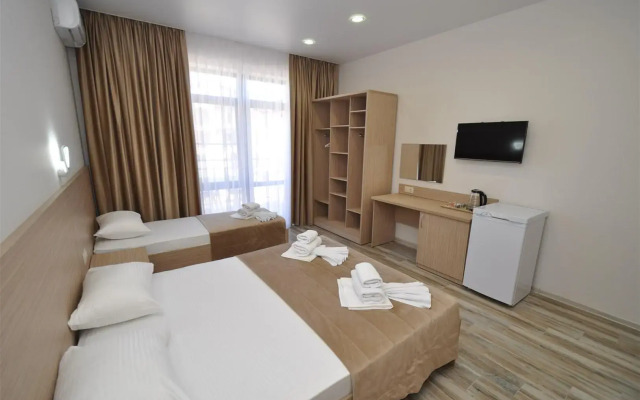 Family Pride Inn (Фэмили Прайд Инн)