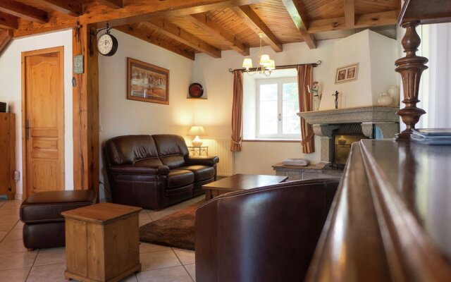 Beautiful Holiday Home in Saugues near Forest