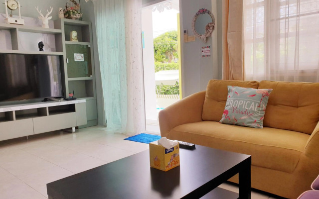 Little home poolvilla