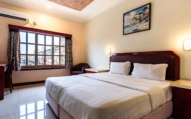 OYO 89735 The Dream Hotel