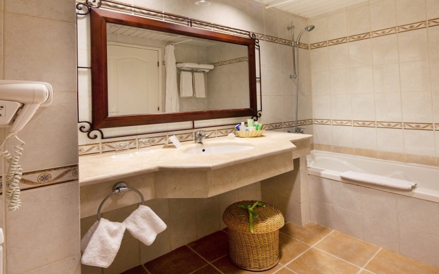 Memories Caribe Beach Resort - Adults Only  +16