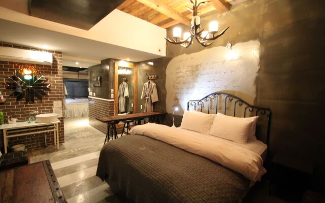 February Hotel Hwanggeum