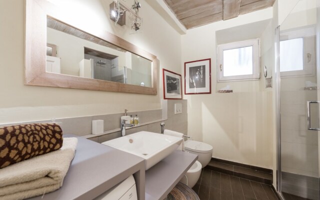 Short-let Florence Charming Suite