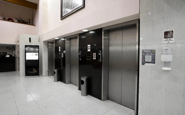Hotel Real Plaza