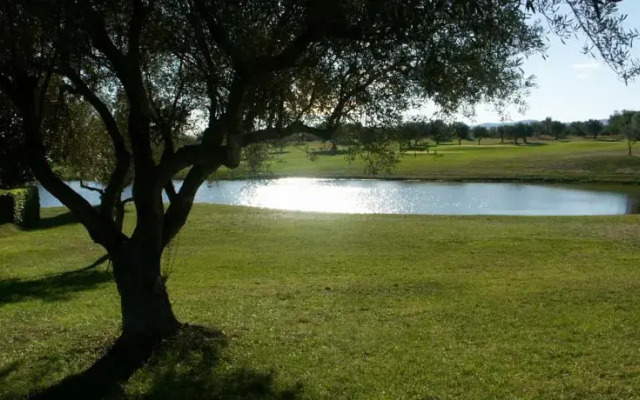 Aldea Golf I by Golfinc