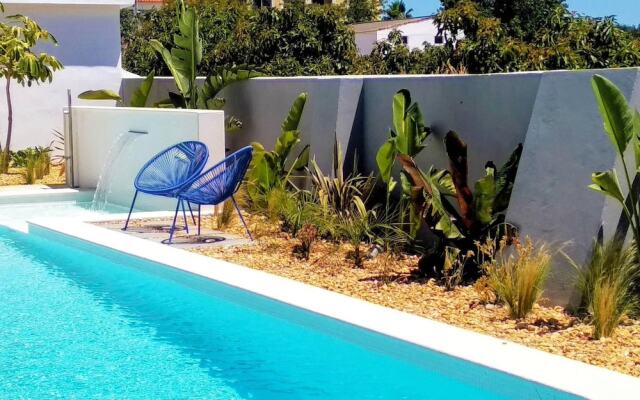 Apartment With 2 Bedrooms in Estói, With Shared Pool, Enclosed Garden and Wifi - 14 km From the Beach