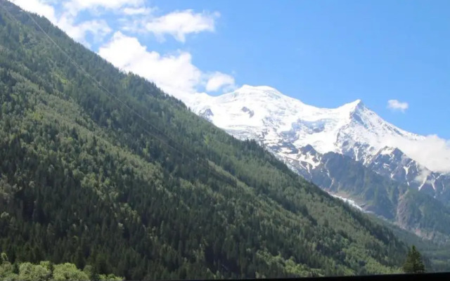 STUDIO CHAMONIX MONT-BLANC Idéalement situé