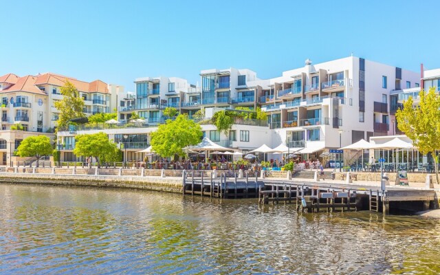 Luxurious Perth Townhouse
