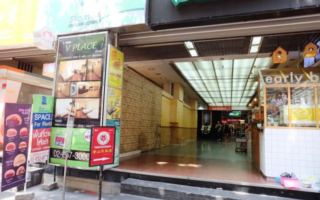 V Place Silom