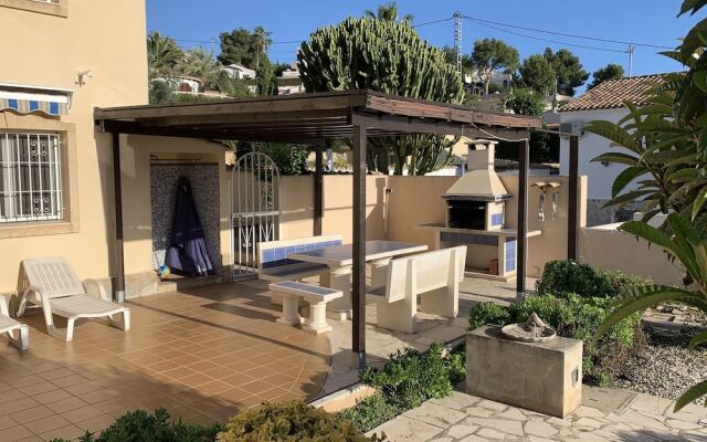 Spacious Villa in El Baladrar with Swimming Pool