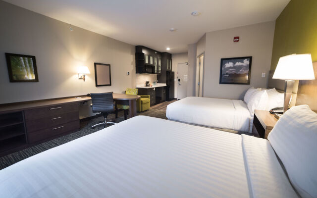 Candlewood Suites West Edmonton - Mall Area, an IHG Hotel