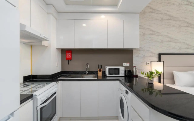 Vacay lettings Upgraded studio at Damac tower JVC