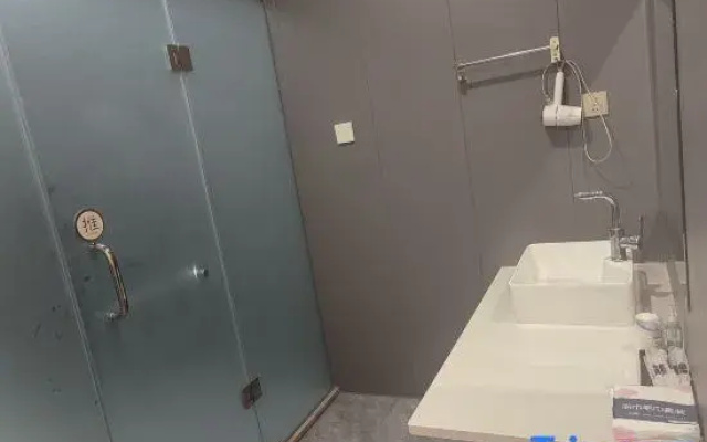 Xike Light Luxury Hotel