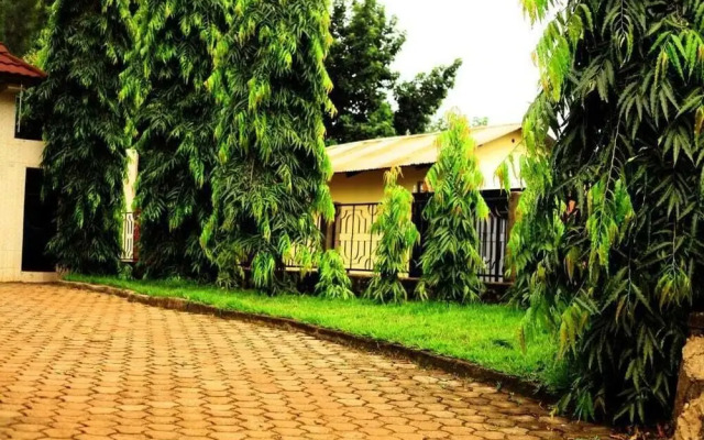 West East Lodge
