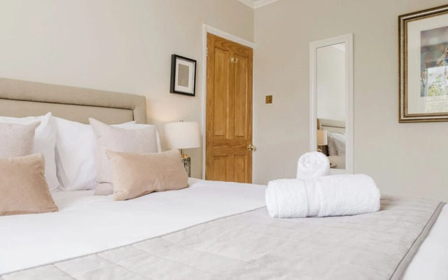 Stylish Townhouse Annexe Cheltenham