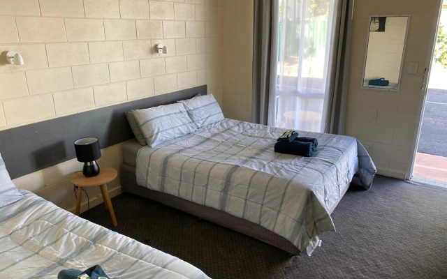 Central Point Motel – Guest Rooms – Mount Isa