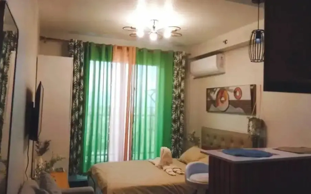 Studio w Pool, Mountain & City View Mactan Airport