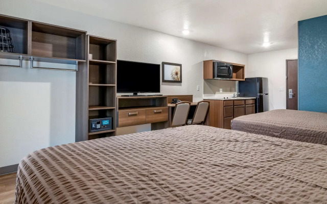 WoodSpring Suites Brunswick