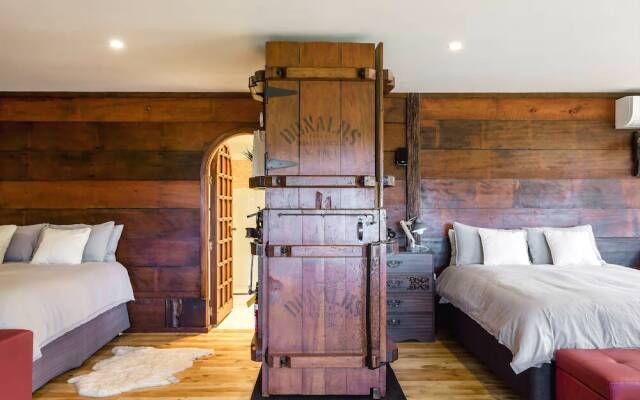 The Rustic Retreat