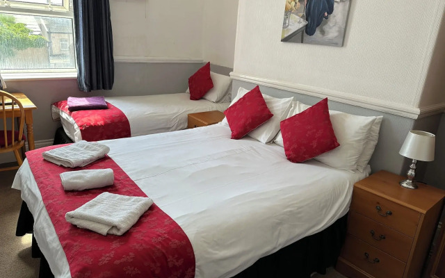 Tuxford House Hotel