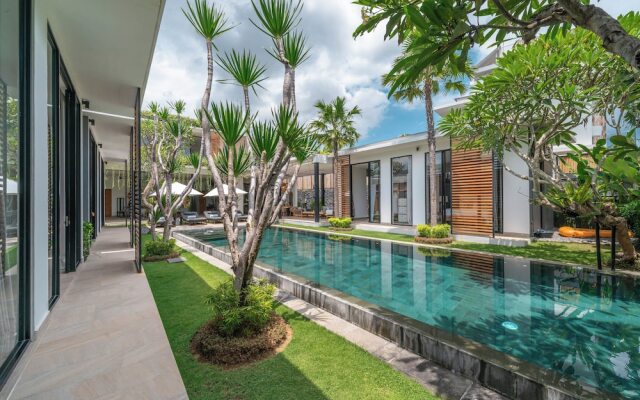 Villa Vida Mira - Elegant 4BR Beachside Villa in Canggu
