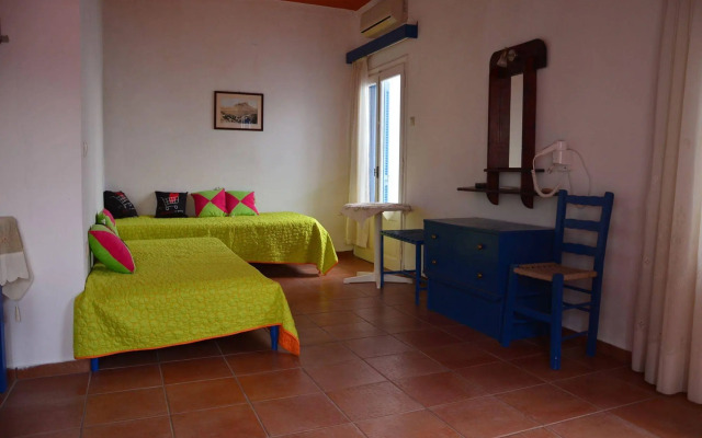 Themis Hotel