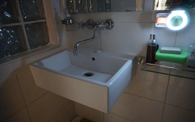 Dominant Suite Studio Hostel