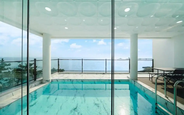 ON Pool Villa
