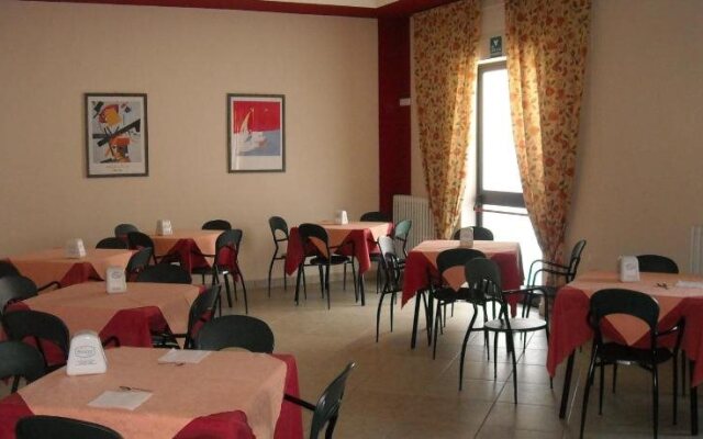 Hotel Caimo Bed-Breakfast