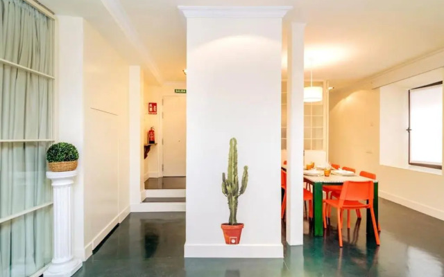 Caprichoso Loft junto Teatro Real - Madrid Centro by Batuecas