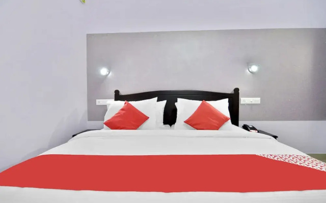 OYO 44093 Shanthi Residency