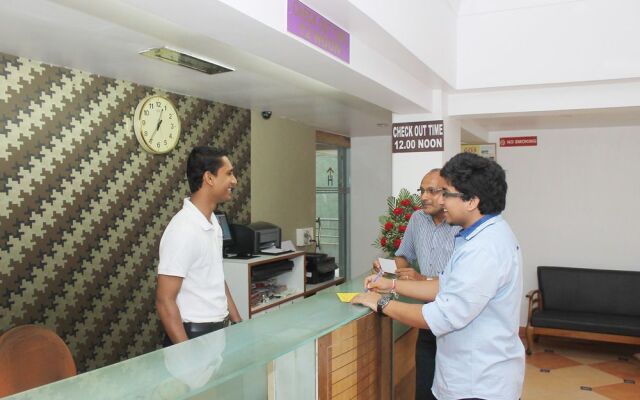 OYO 10765 Hotel Tanish