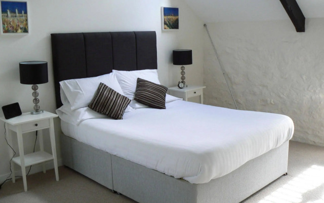 Cape Cornwall golf & Leisure