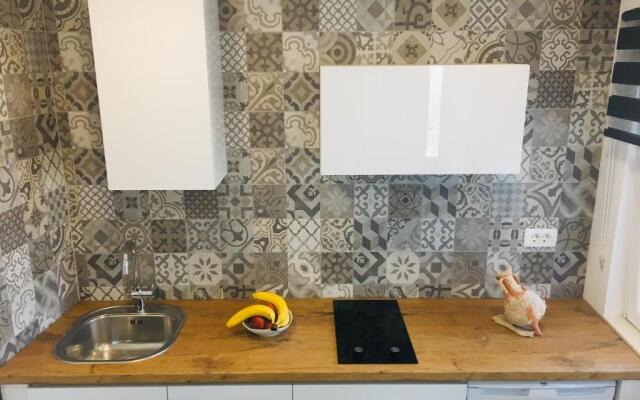 Paradise Stone Apartments