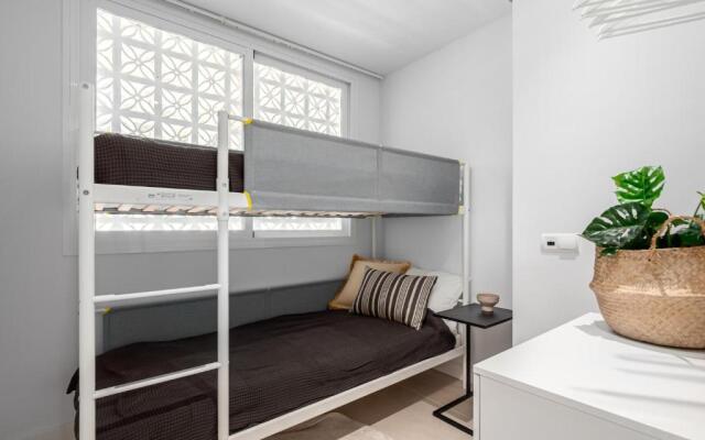 FRESH Renovated 2 bed Apt in best location RDR236