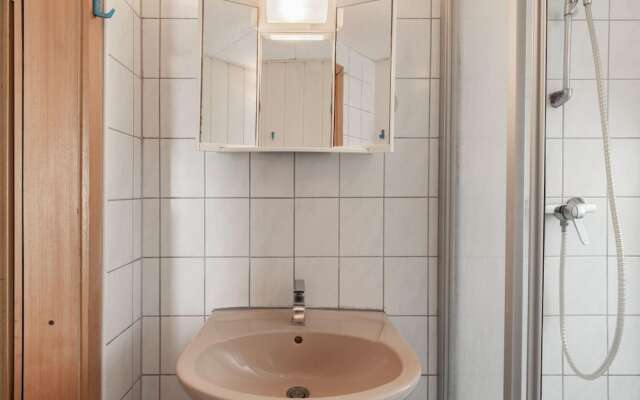 Cosy Flat in Niepars With Garden