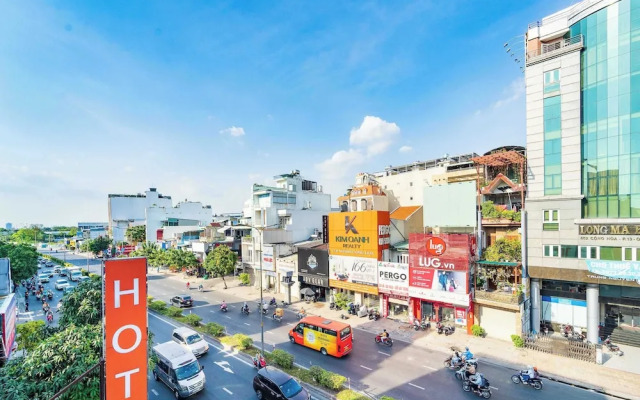 Collection O District Tan Binh Near Airport Formerly Joy Inn