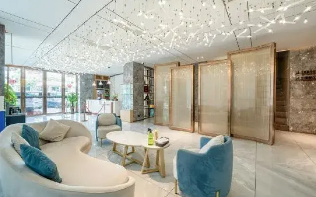 Ou Si Ka lnternational Hotel
