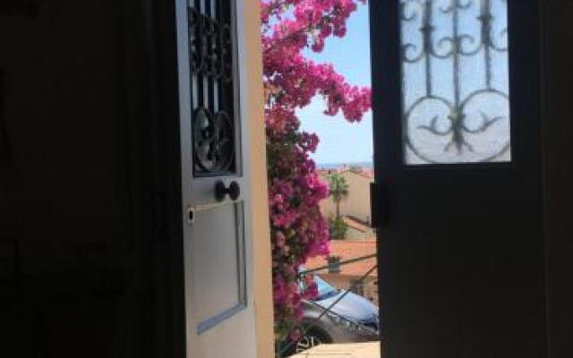 Appartement central des terres chaudes proche bord de mer