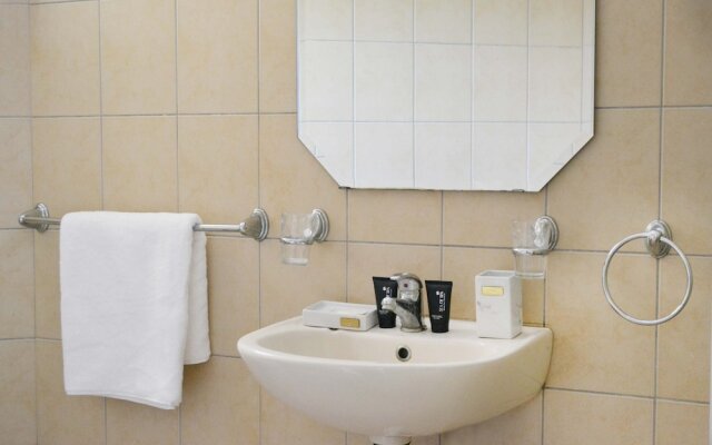 Beautiful Modern Apartment  3BDR E3