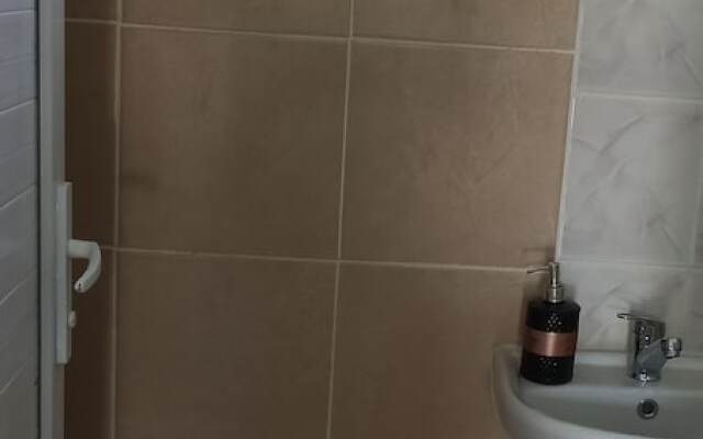 Salda Gölü Kumsalda Apart Pansiyon