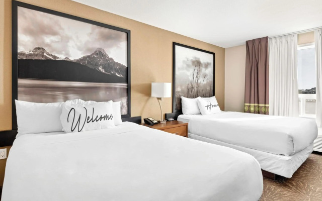Home Inn and Suites Lloydminster