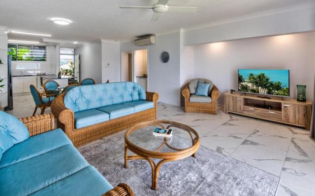 Frangipani Beachfront Lodge F5 on Hamilton Island by HamoRent