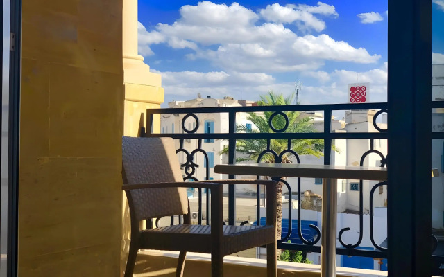 Royal Victoria - Ex British Embassy